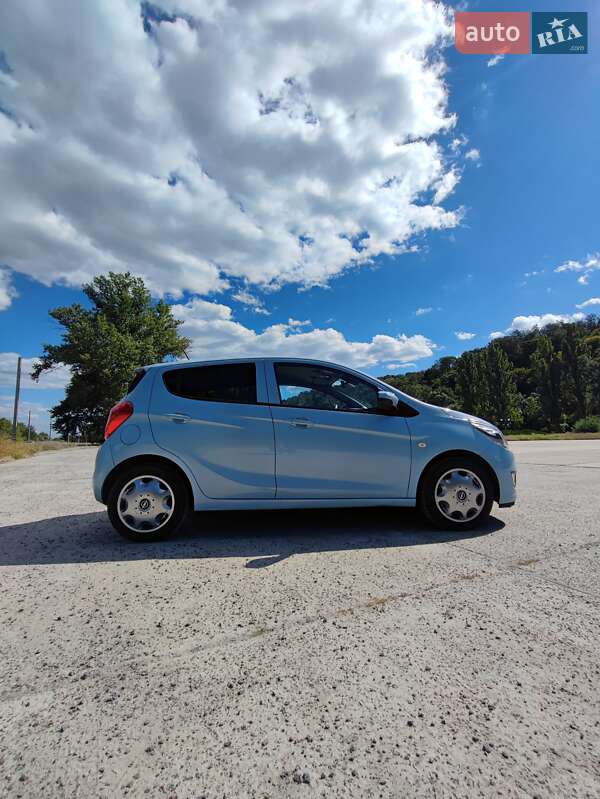 Хэтчбек Opel Karl 2015 в Каневе