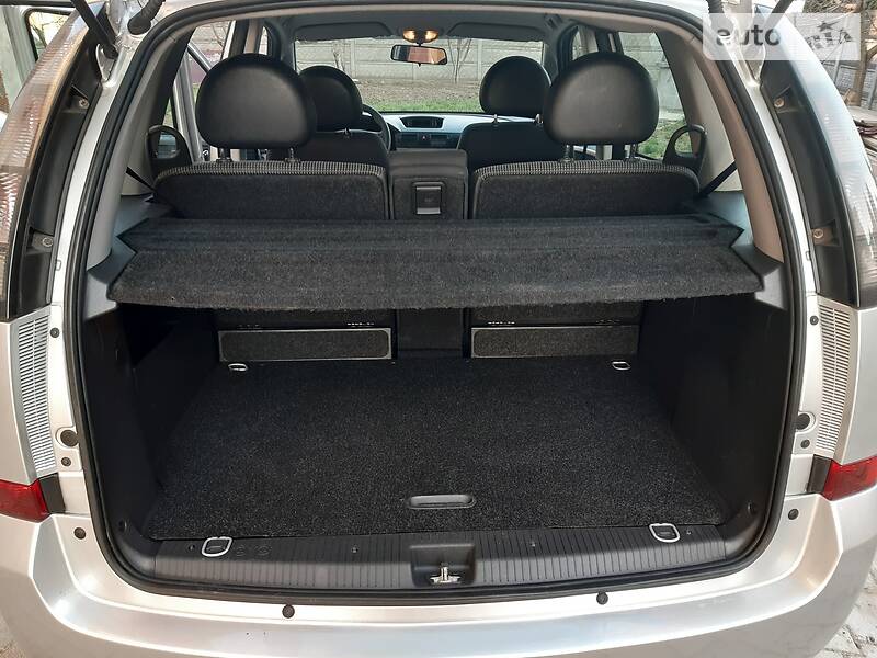 Хетчбек Opel Meriva 2007 в Чернівцях