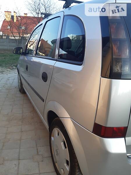 Хетчбек Opel Meriva 2007 в Чернівцях