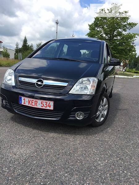 Хэтчбек Opel Meriva 2009 в 