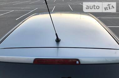 Хетчбек Opel Meriva 2004 в 
