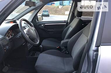 Хетчбек Opel Meriva 2004 в 