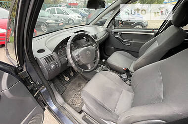 Хэтчбек Opel Meriva 2008 в Киеве