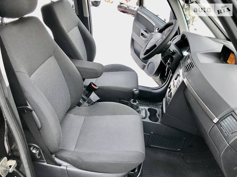 Хэтчбек Opel Meriva 2008 в Харькове