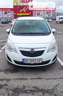 Универсал Opel Meriva 2013 в Ровно