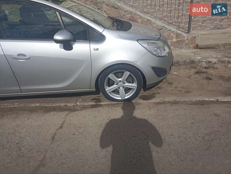 Мікровен Opel Meriva 2012 в Миколаєві