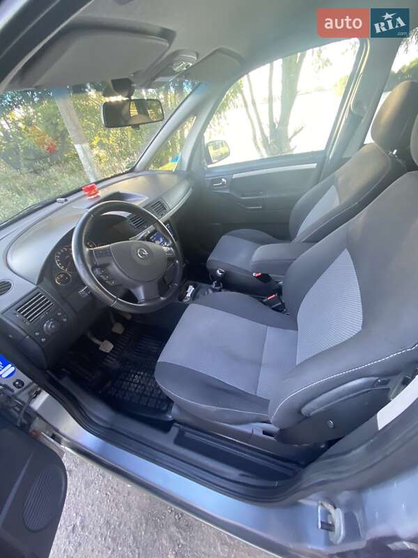 Микровэн Opel Meriva 2006 в Староконстантинове