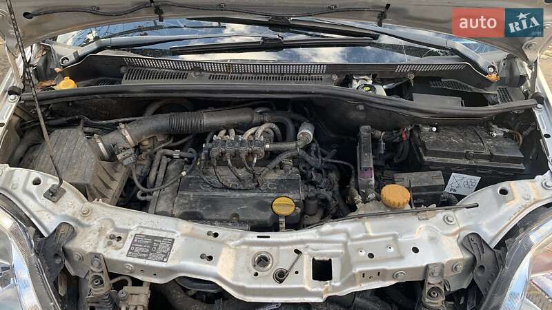 Мікровен Opel Meriva 2010 в Полтаві