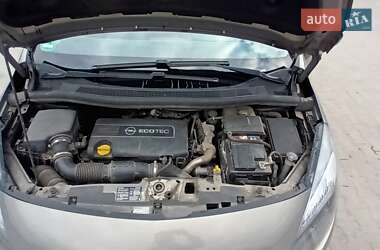 Мікровен Opel Meriva 2011 в Нововолинську