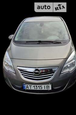 Микровэн Opel Meriva 2010 в Ивано-Франковске