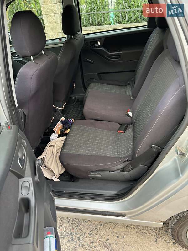 Микровэн Opel Meriva 2006 в Кременце