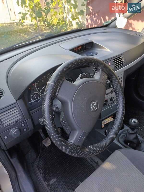 Микровэн Opel Meriva 2005 в Кривом Роге