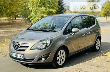 Микровэн Opel Meriva 2011 в 