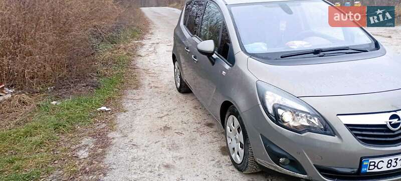Микровэн Opel Meriva 2011 в Яворове