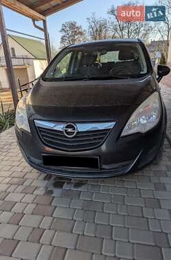 Микровэн Opel Meriva 2012 в Кицмани