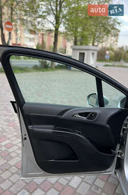 Микровэн Opel Meriva 2012 в 