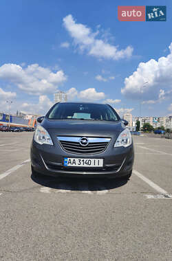 Микровэн Opel Meriva 2011 в Киеве