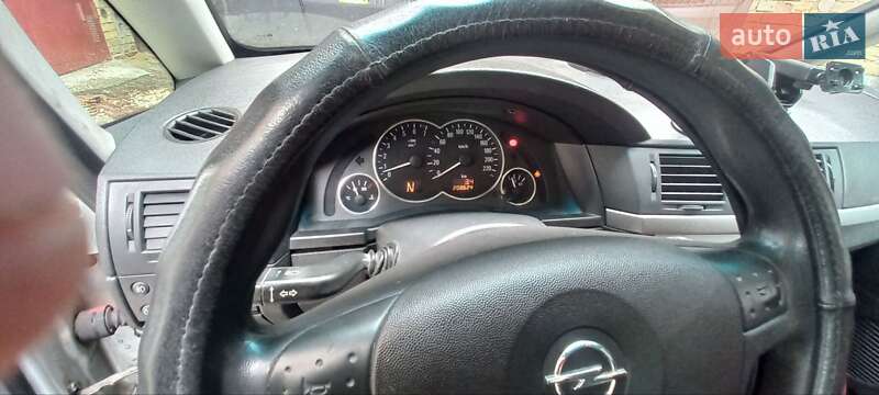 Микровэн Opel Meriva 2004 в Киеве