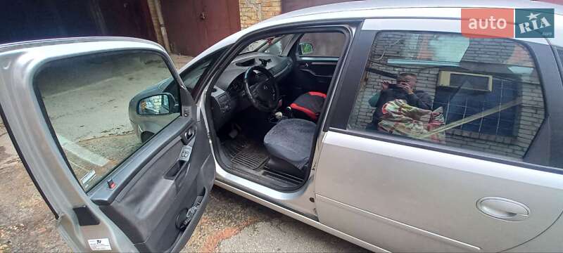 Микровэн Opel Meriva 2004 в Киеве