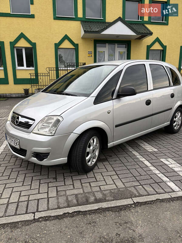 Мікровен Opel Meriva 2010 в Стрию