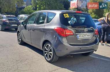 Мікровен Opel Meriva 2010 в Остриці