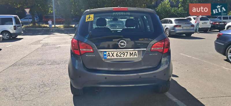 Мікровен Opel Meriva 2010 в Остриці