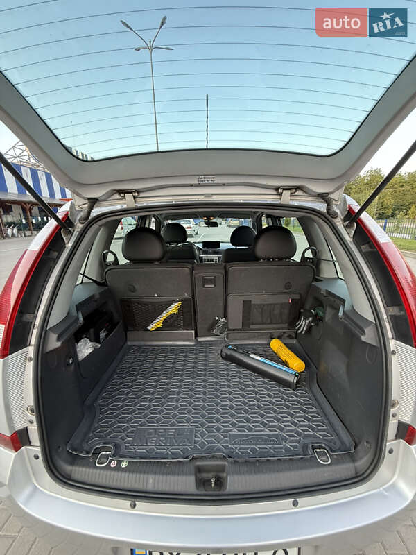 Микровэн Opel Meriva 2005 в Староконстантинове