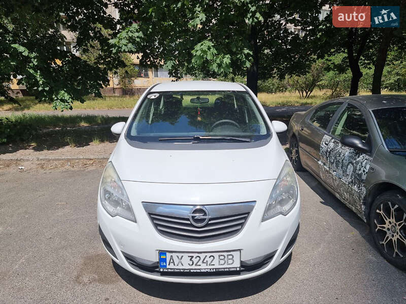 Мікровен Opel Meriva 2011 в  фото Мікровен Opel Meriva 2011 в