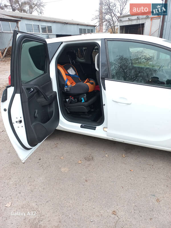 Микровэн Opel Meriva 2010 в Черкассах