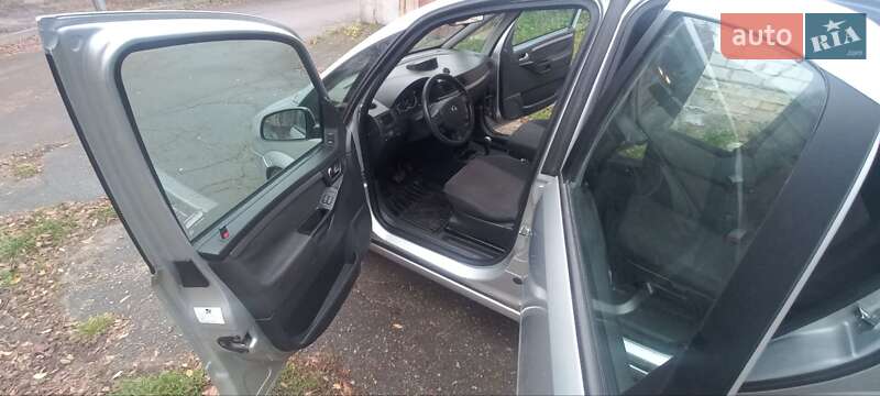 Микровэн Opel Meriva 2004 в Киеве