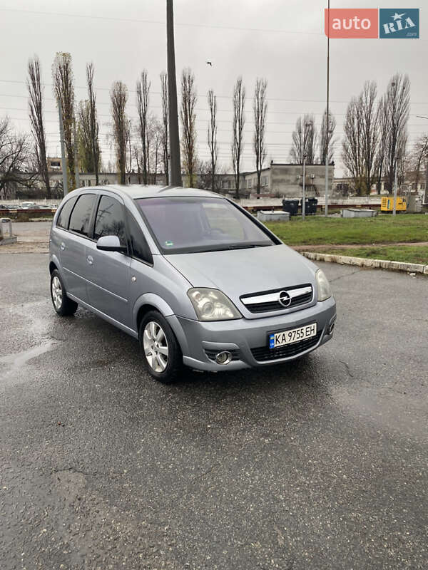 Микровэн Opel Meriva 2006 в Киеве