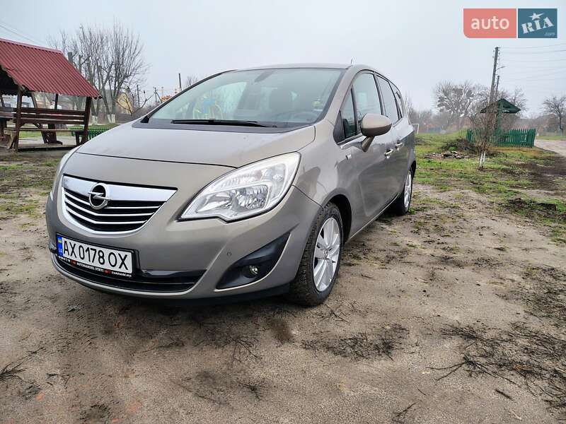 Микровэн Opel Meriva 2011 в Харькове