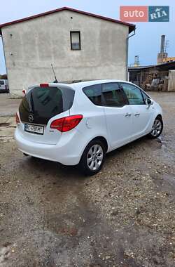Микровэн Opel Meriva 2011 в Ужгороде