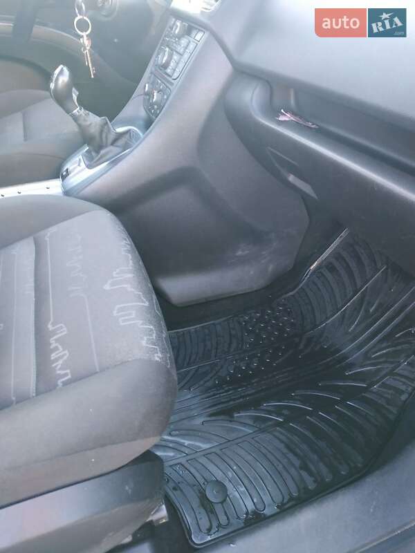 Микровэн Opel Meriva 2013 в Житомире фото 14 Микровэн Opel Meriva 2013 в Житомире