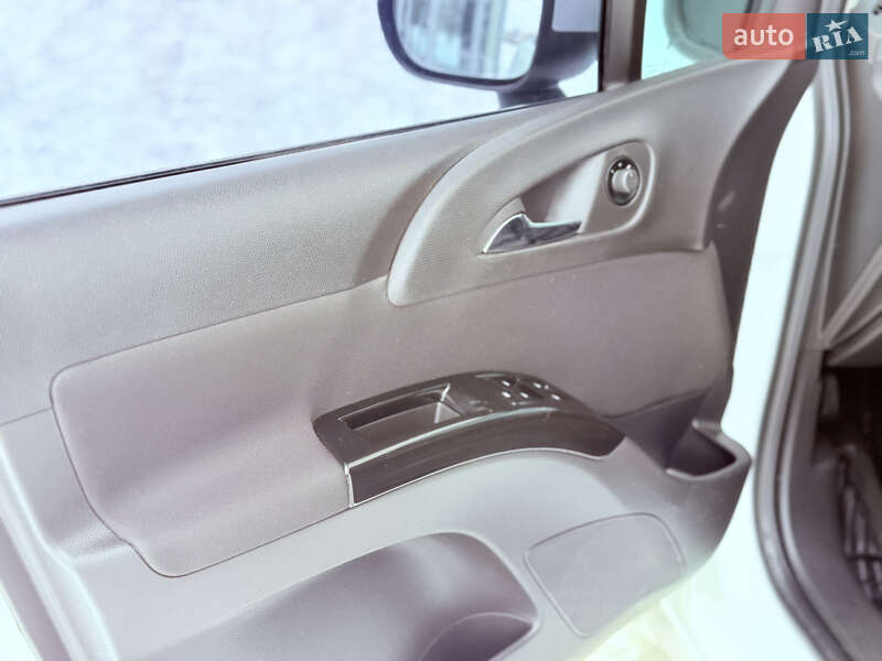 Микровэн Opel Meriva 2013 в Харькове