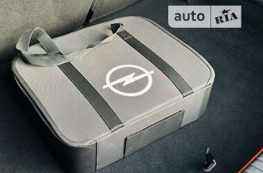 Внедорожник / Кроссовер Opel Mokka-e 2021 в 