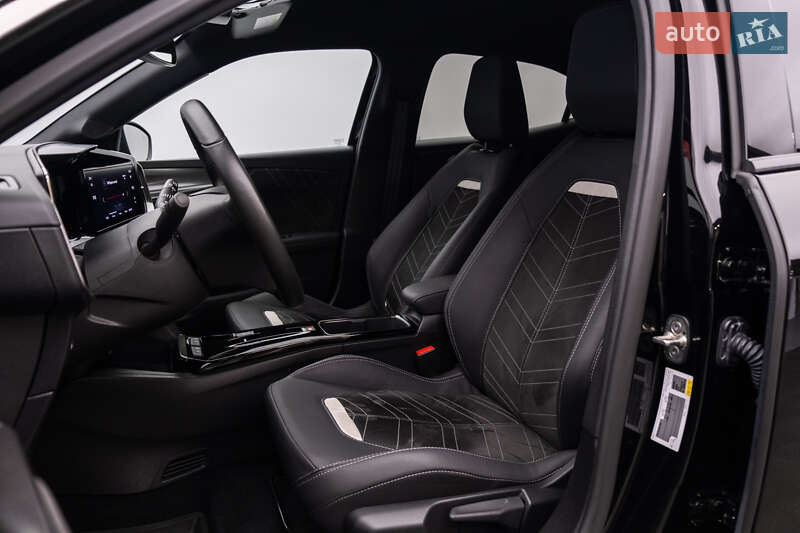 Внедорожник / Кроссовер Opel Mokka-e 2024 в Киеве