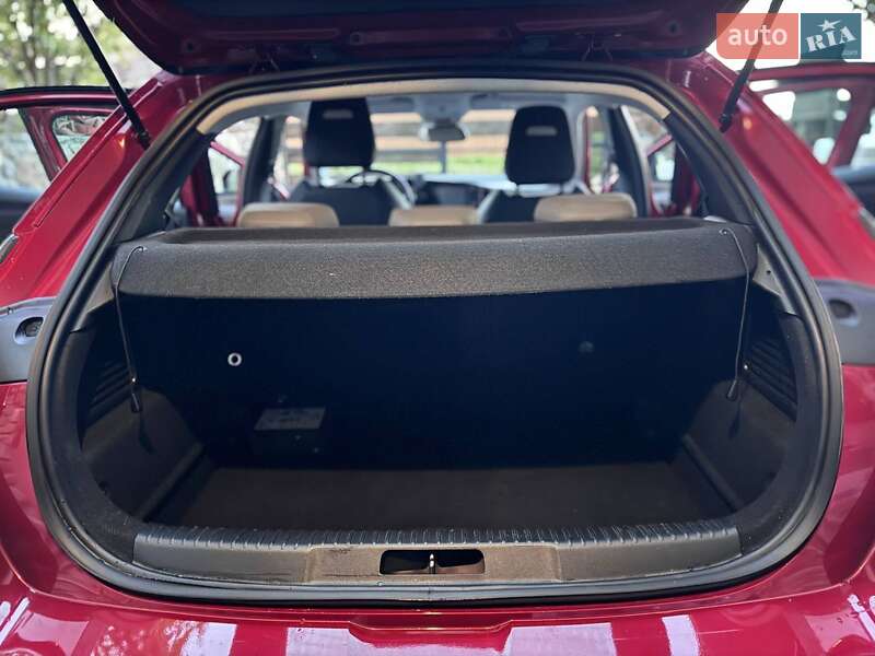 Внедорожник / Кроссовер Opel Mokka-e 2023 в Ужгороде