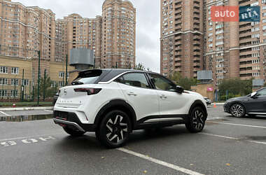 Позашляховик / Кросовер Opel Mokka-e 2023 в 