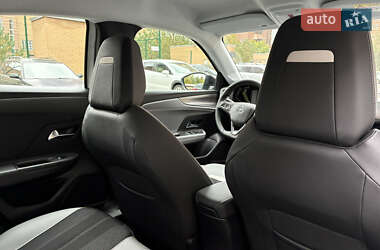 Позашляховик / Кросовер Opel Mokka-e 2023 в 