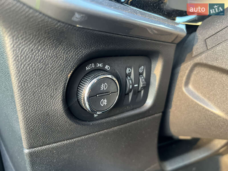 Позашляховик / Кросовер Opel Mokka-e 2022 в Луцьку