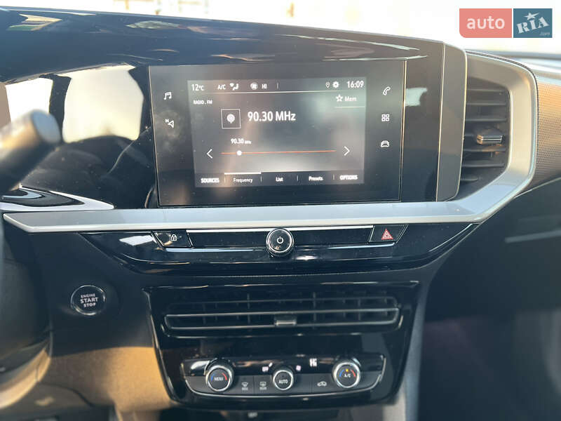 Позашляховик / Кросовер Opel Mokka-e 2022 в Луцьку