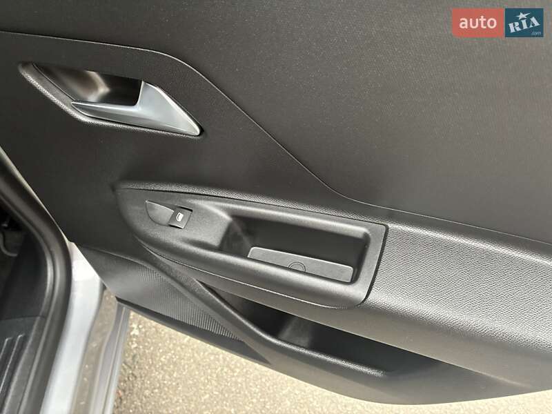 Позашляховик / Кросовер Opel Mokka-e 2021 в Києві фото 59 Позашляховик / Кросовер Opel Mokka-e 2021 в Києві