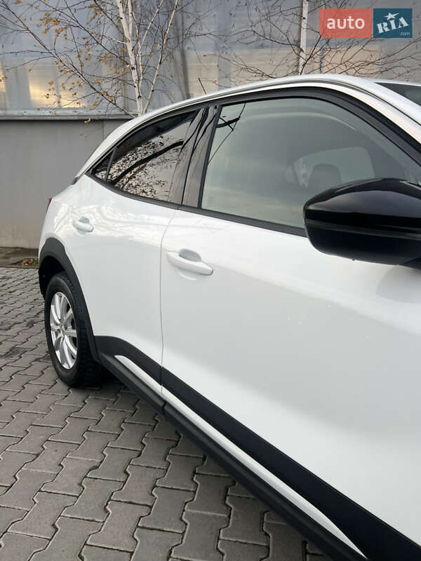 Позашляховик / Кросовер Opel Mokka-e 2022 в Мукачевому