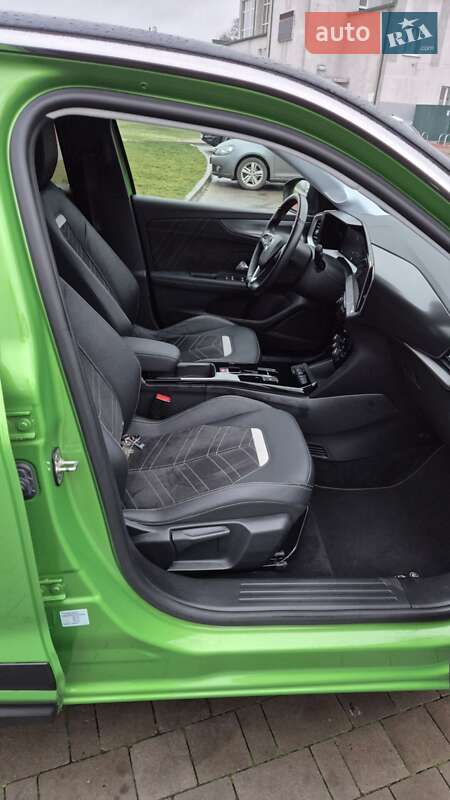 Внедорожник / Кроссовер Opel Mokka-e 2020 в Владимире