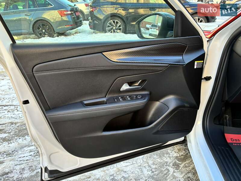 Внедорожник / Кроссовер Opel Mokka-e 2023 в Киеве