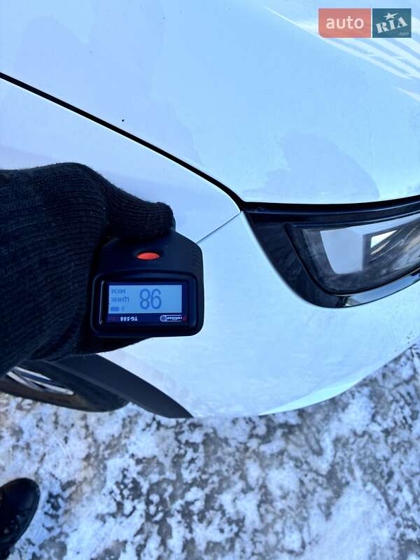 Внедорожник / Кроссовер Opel Mokka-e 2023 в Киеве