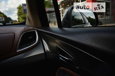 Позашляховик / Кросовер Opel Mokka 2014 в Львові