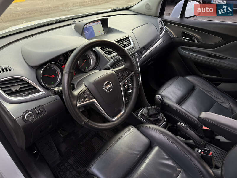 Позашляховик / Кросовер Opel Mokka 2012 в Києві