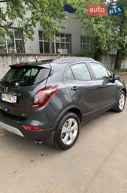 Позашляховик / Кросовер Opel Mokka 2017 в 